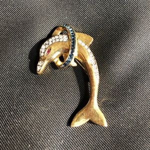 Dolphin Pin / Costume Jewellery